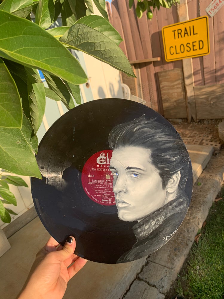 Elvis Vinyl - Picasshoe Clothing